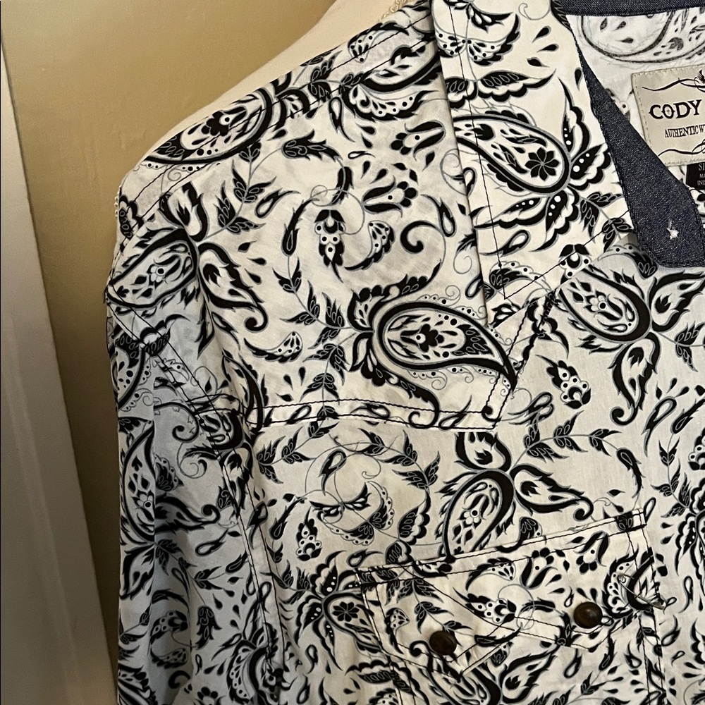 Cody James Men's Black & White Paisley Button-Down Shirt - Picture 3 of 4